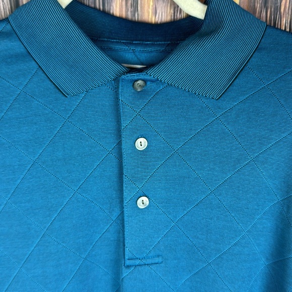 Men’s Golf Shirt- Size Medium - Picture 2 of 10